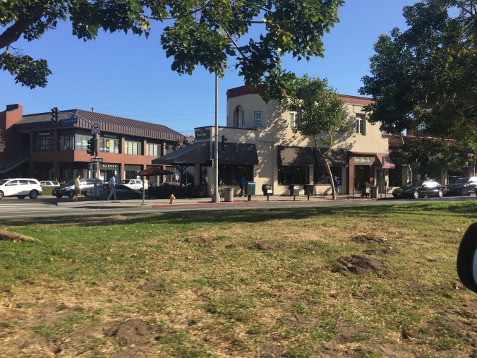 Peets Coffee was formerly Mezzaluna - at corner of San Vicente and Gorham