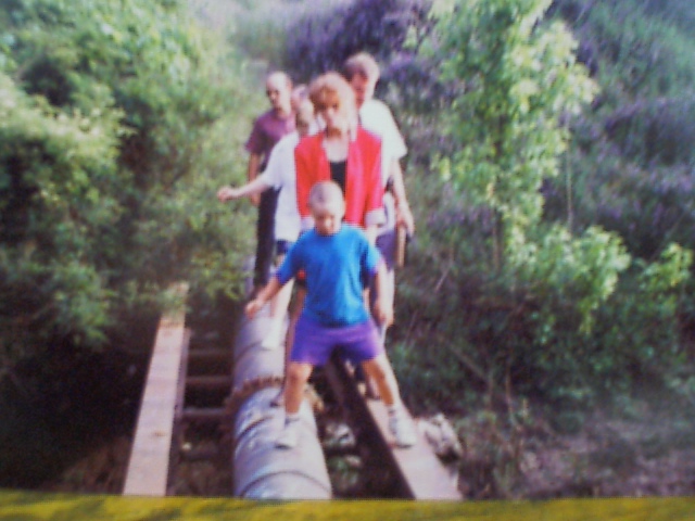 Aaron and Vickie Hucheson with police