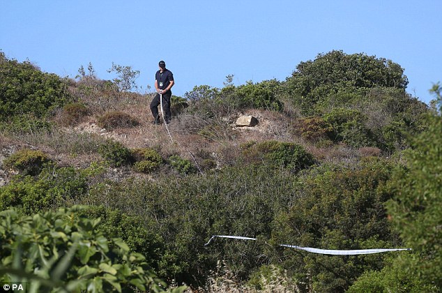 article-2647004-1E6D87E300000578-271_634x420