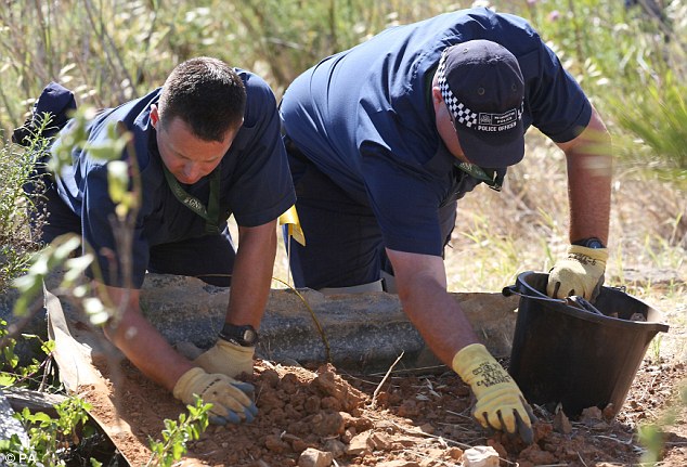 article-2647004-1E7080DC00000578-916_634x431