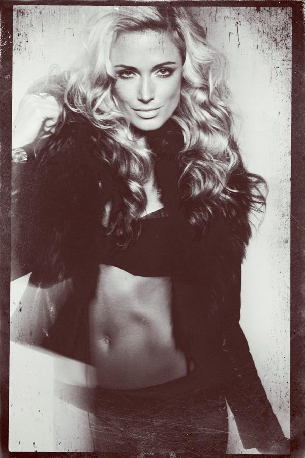 reeva-steenkamp-bikini-photo-murdered