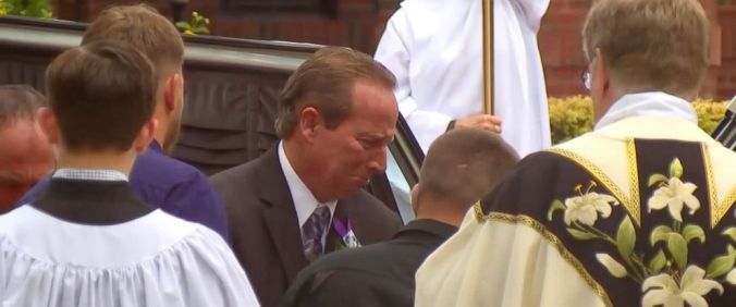 watts-funeral-01-abc-mt-180901_hpMain_12x5_992